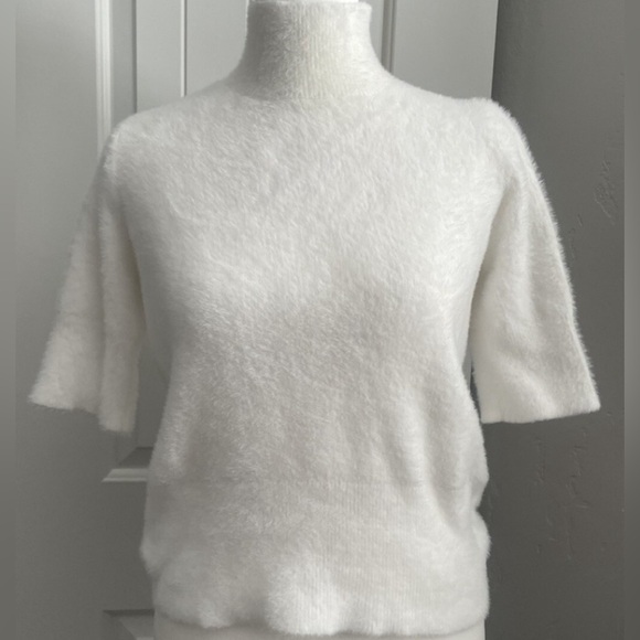 🍁🍂New fuzzy white turtleneck sweater by bailey 44 - Picture 1 of 5